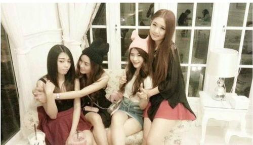 娱乐吃瓜酱剪辑女孩视频,女孩们的欢乐时光